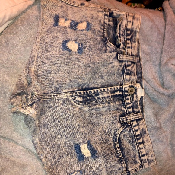 Size 4 - Picture 1 of 5